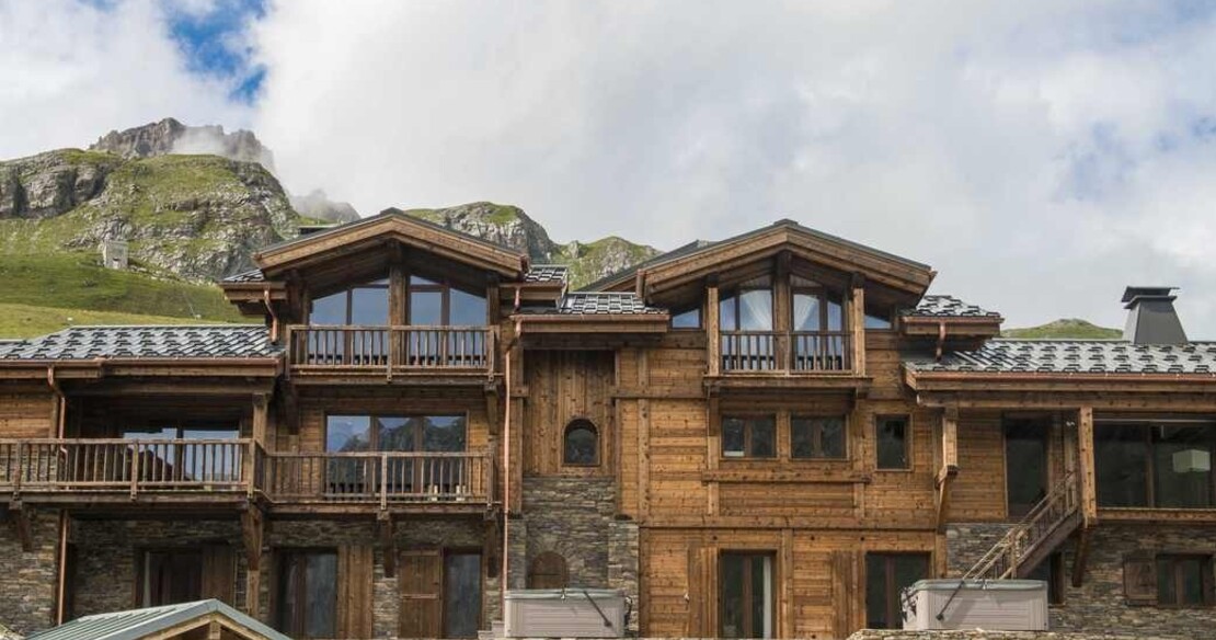 Luxury chalets in Tignes - Chalet Opal exterior
