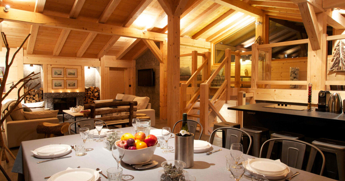 Chalet Granit Argentiere - dining table