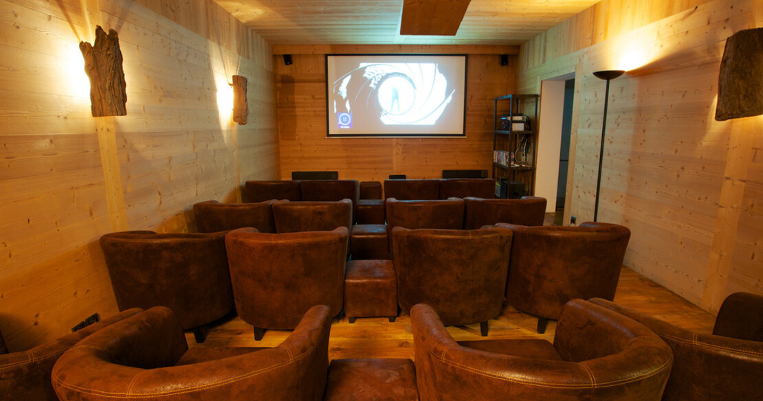 Chalet Ardoise Argentiere - cinema room
