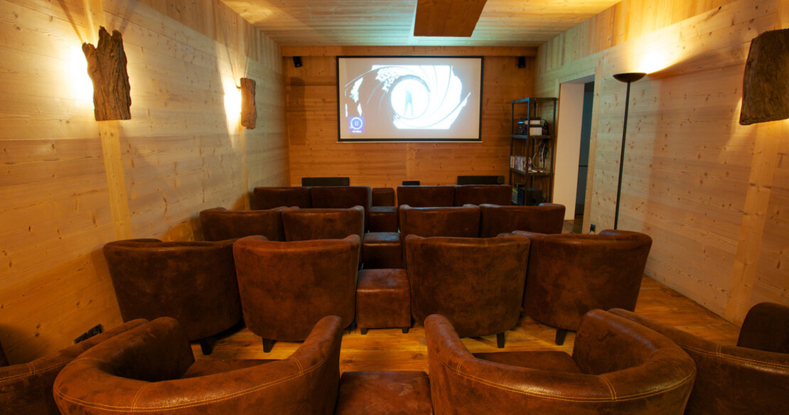 Chalet Granit Argentiere - cinema room