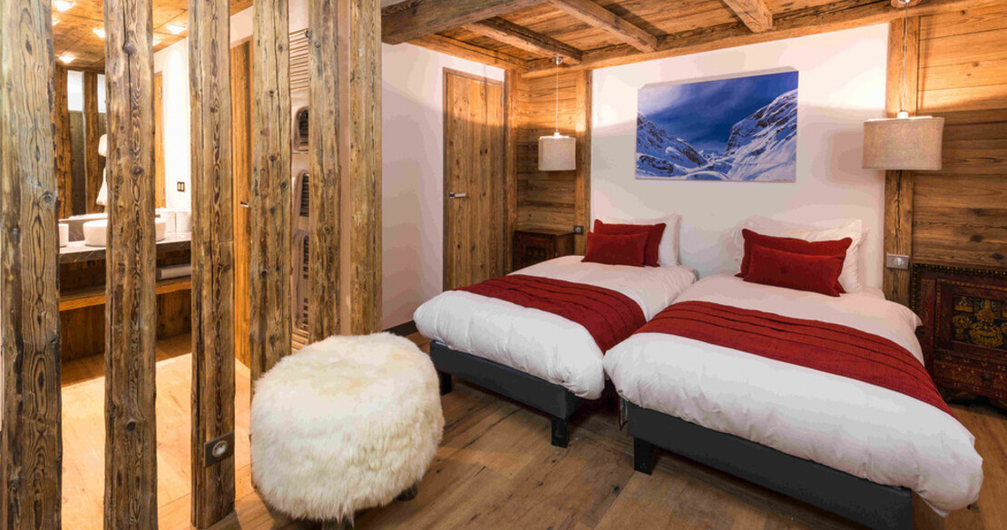 Chalet Face Val d'Isere bedroom