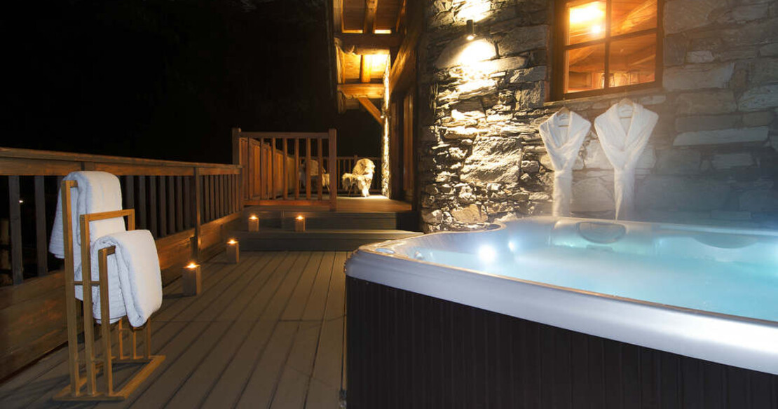 Chalets in Val d'Isere with hot tub - Chalet Arosa