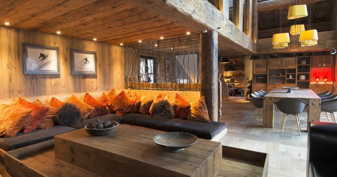 Chalet Rive Gauche Val d'Isere - sitting room