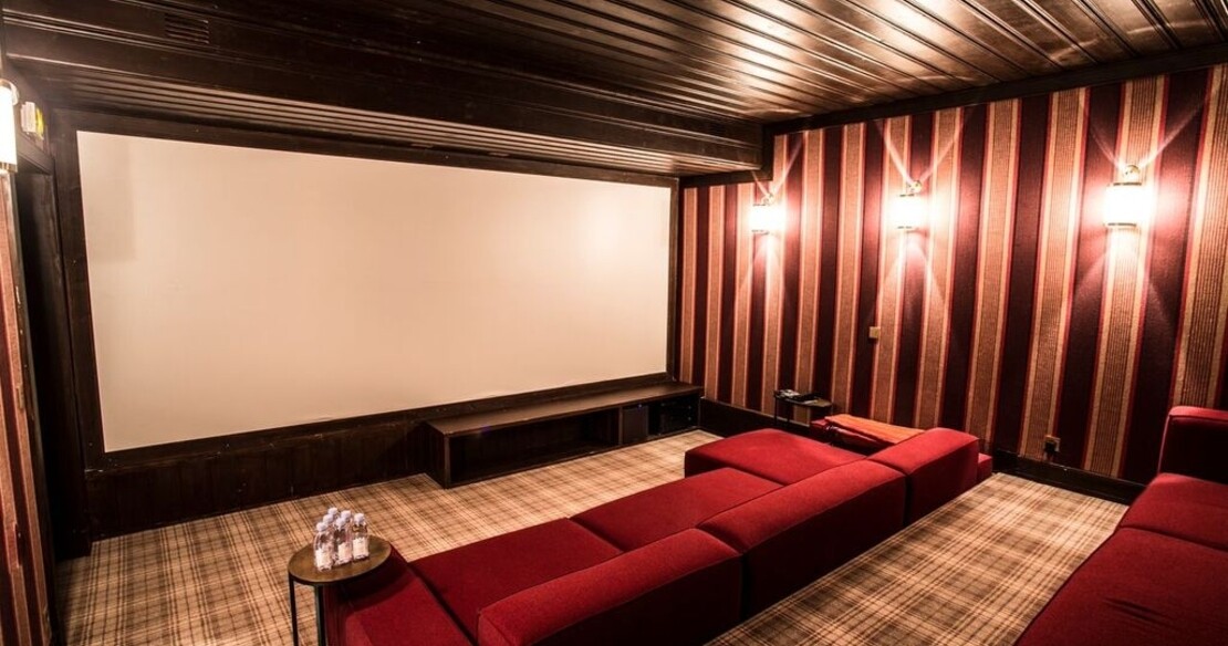 Chalet Ebene, Val d'Isere, cinema room 