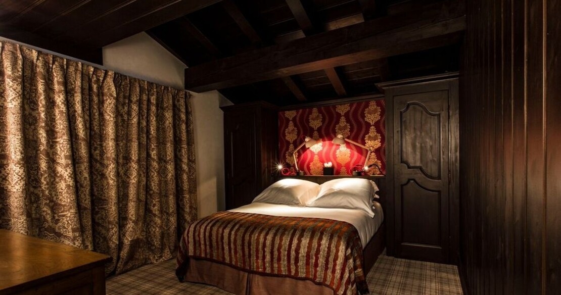 Chalet Ebene, Val d'Isere, romantic bedroom 