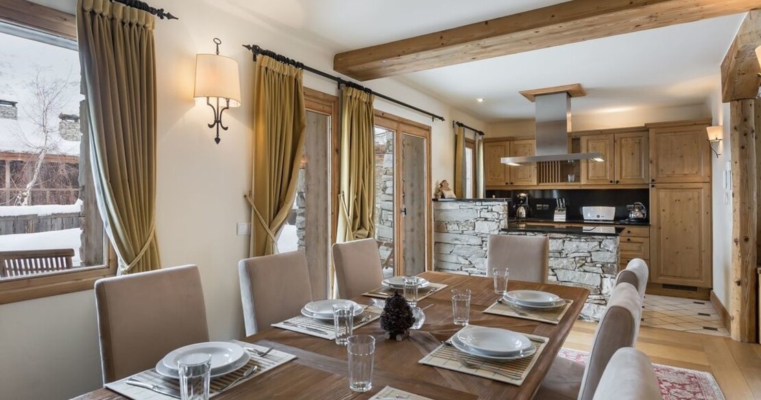 Chalet Abade Val d'Isere dining