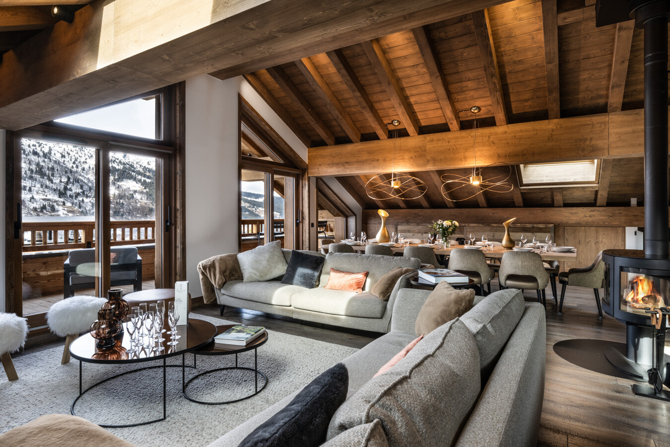 Luxury chalets Meribel - Falcon Lodge H21