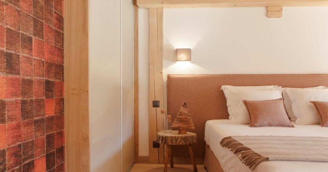 Chalet_Club_21_Forty_Arc_2000