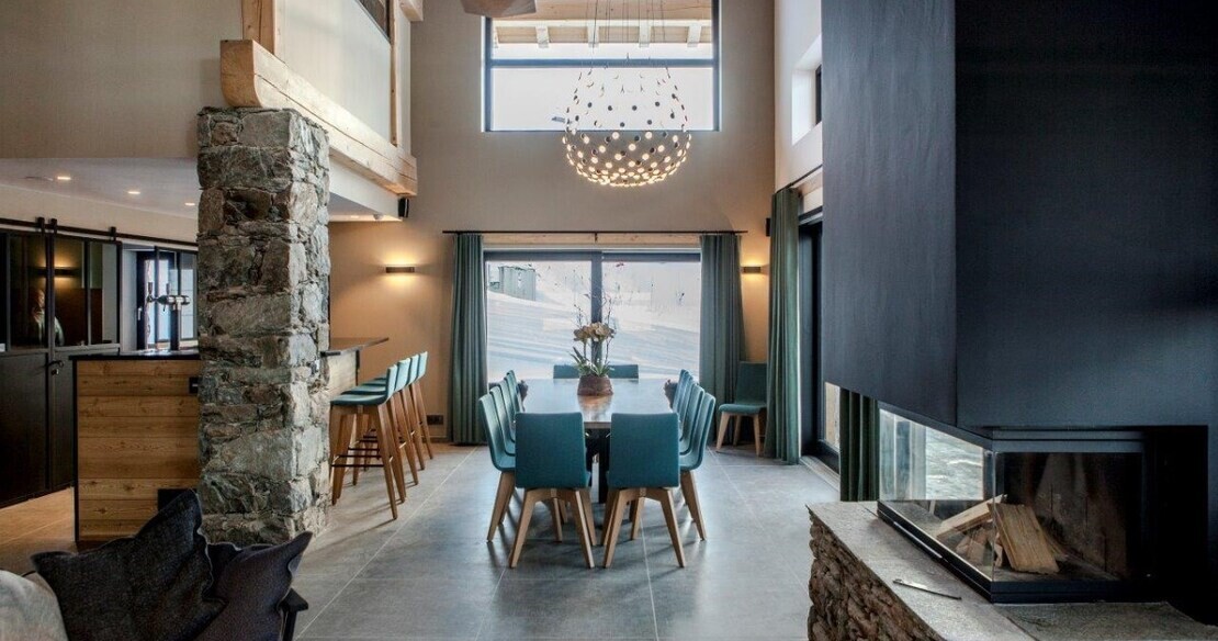 Chalet_Club_21_Forty_Arc_2000