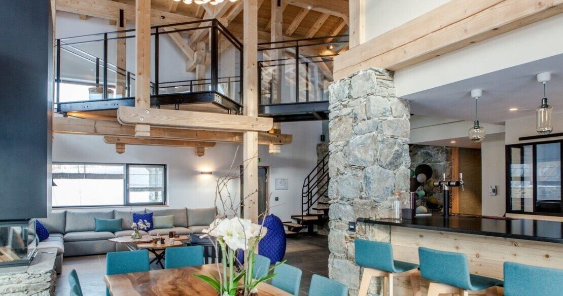 Chalet_Club_21_Forty_Arc_2000