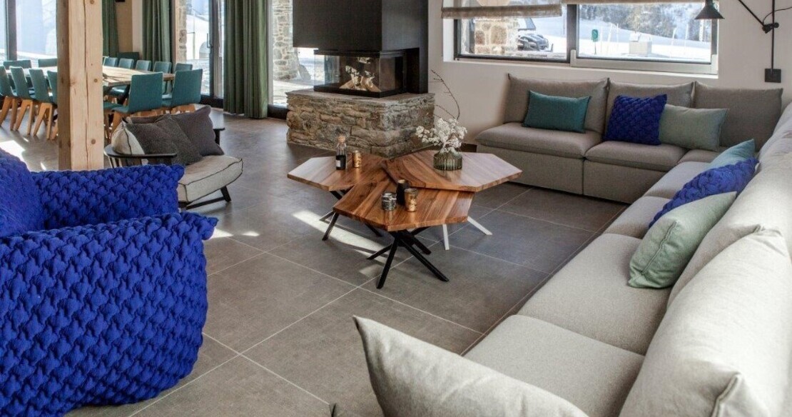 Chalet_Club_21_Forty_Arc_2000