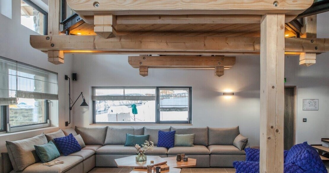 Chalet_Club_21_Forty_Arc_2000